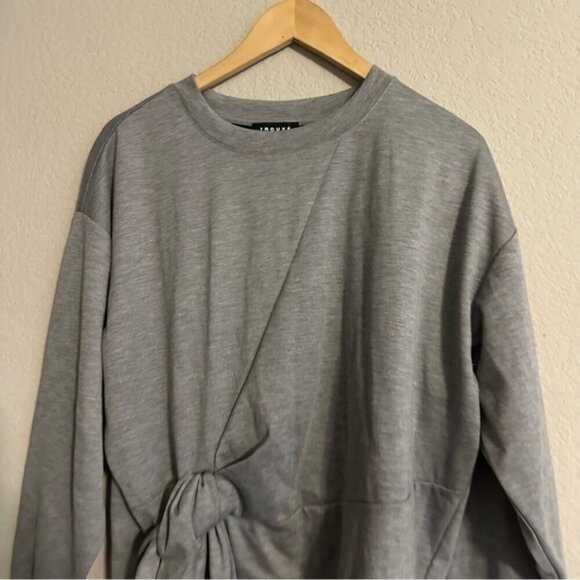 Trouvé Gray Women's Sweater with Tie Detail Size Small NWT - Picture 5 of 11